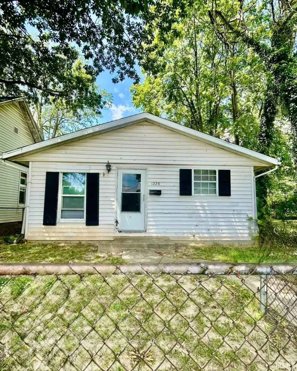 1225 S Linwood Ave