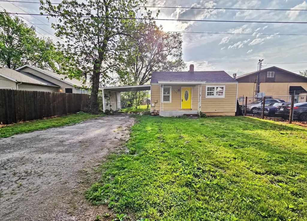 1408 N Forest Ave