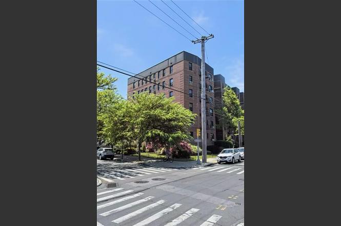 2310 Ocean Pkwy Unit 2B