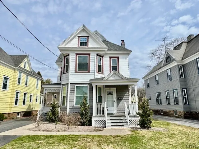 521 Main St