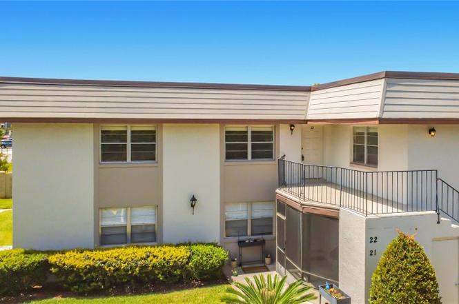 22 Windtree Ln #203