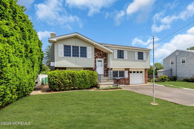 2025 Riviera Pkwy