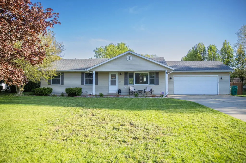 17064 Hawk Ct