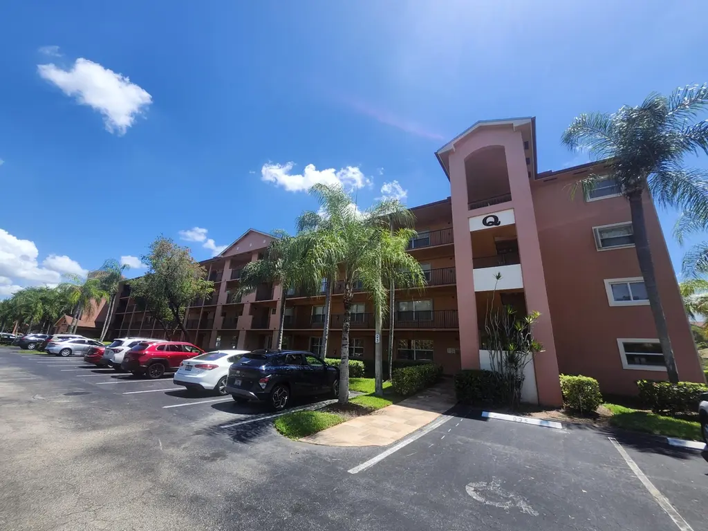 601 SW 142nd Ave SW Unit 413 Q