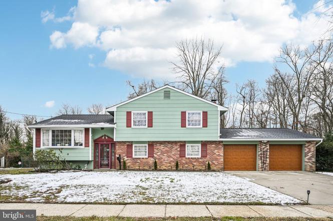 10 Dartmouth Dr