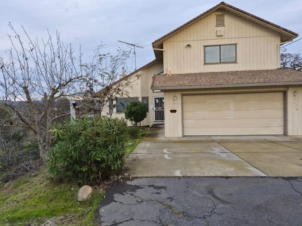 9726 Banderilla Dr