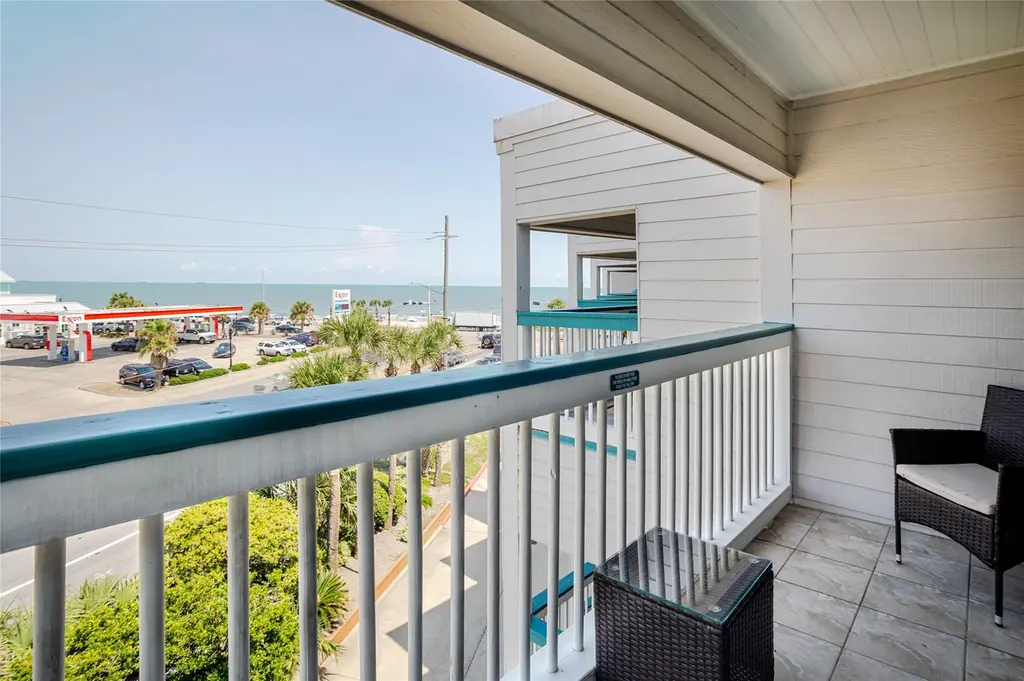 6102 Seawall Blvd #315