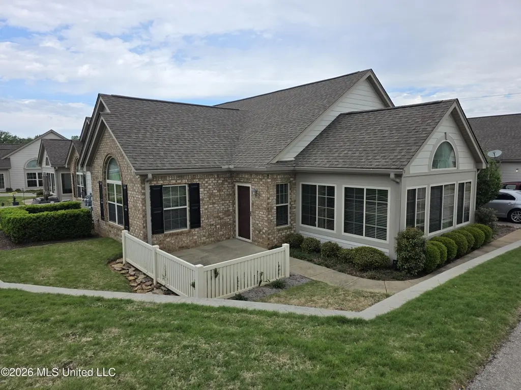 8710 Parkview Oaks Cir