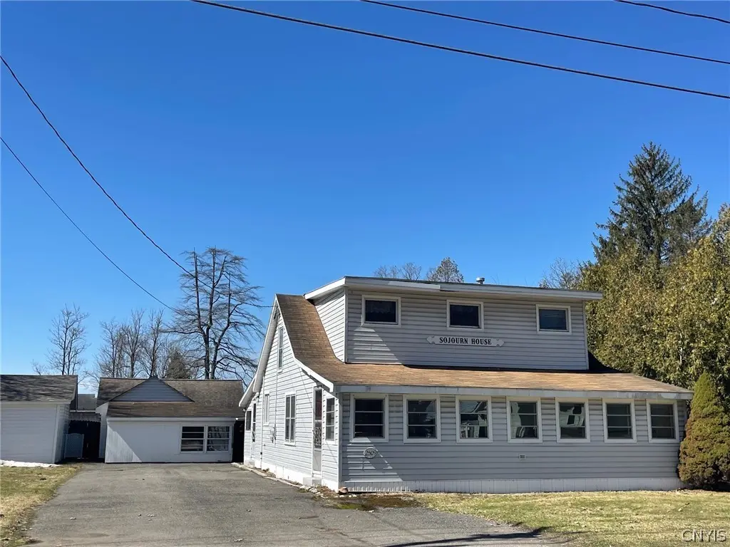 2509 Main St