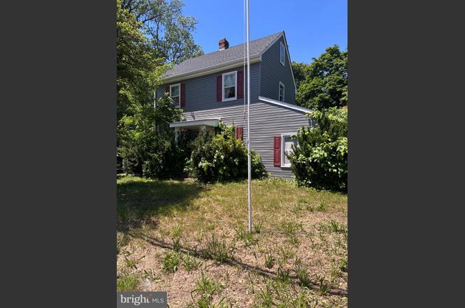677 Monmouth Rd