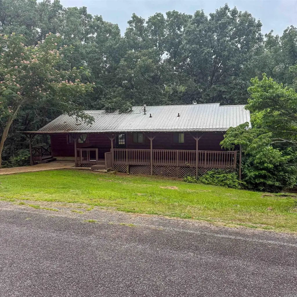 230 Riverview Dr