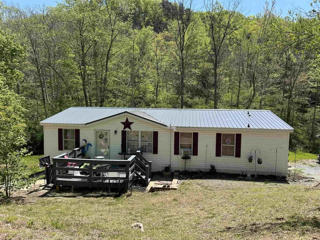 3411 Seneca Hollow Rd