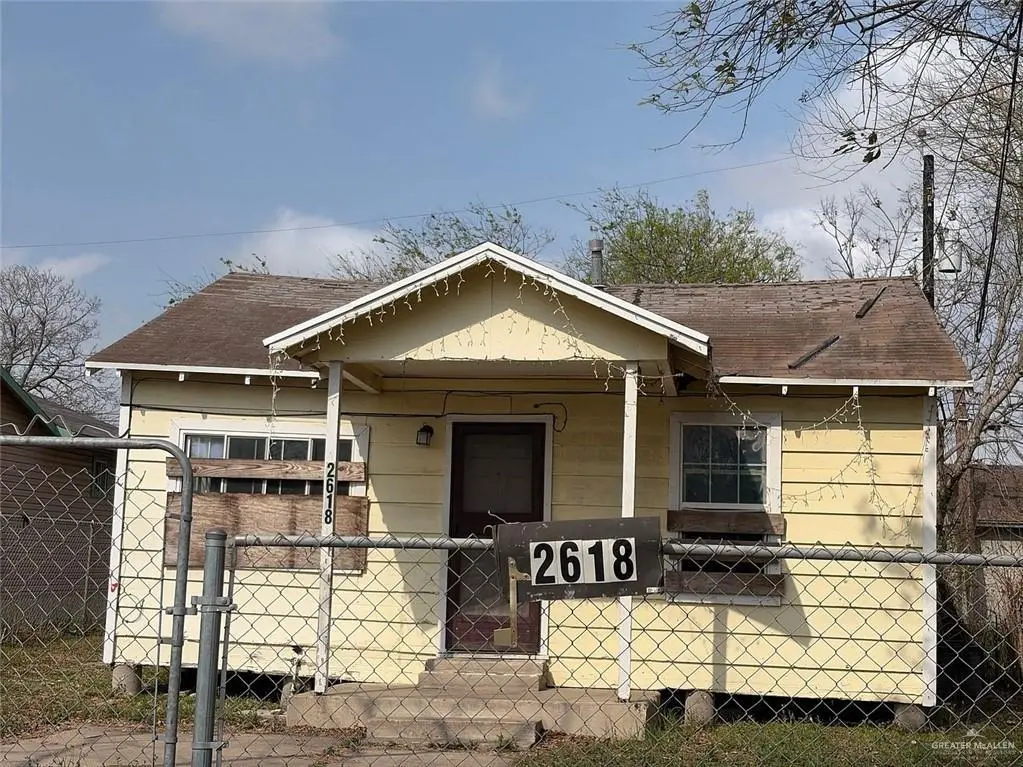 2613 Halsey St