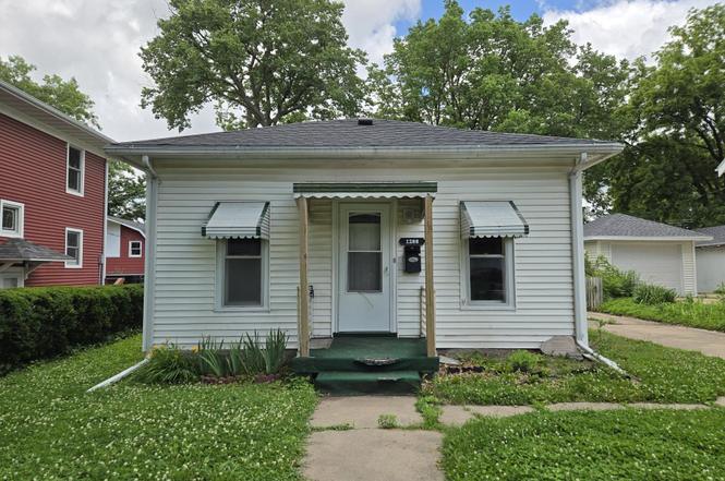1208 Elk St