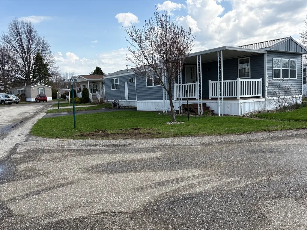 2701 Greenacre Dr