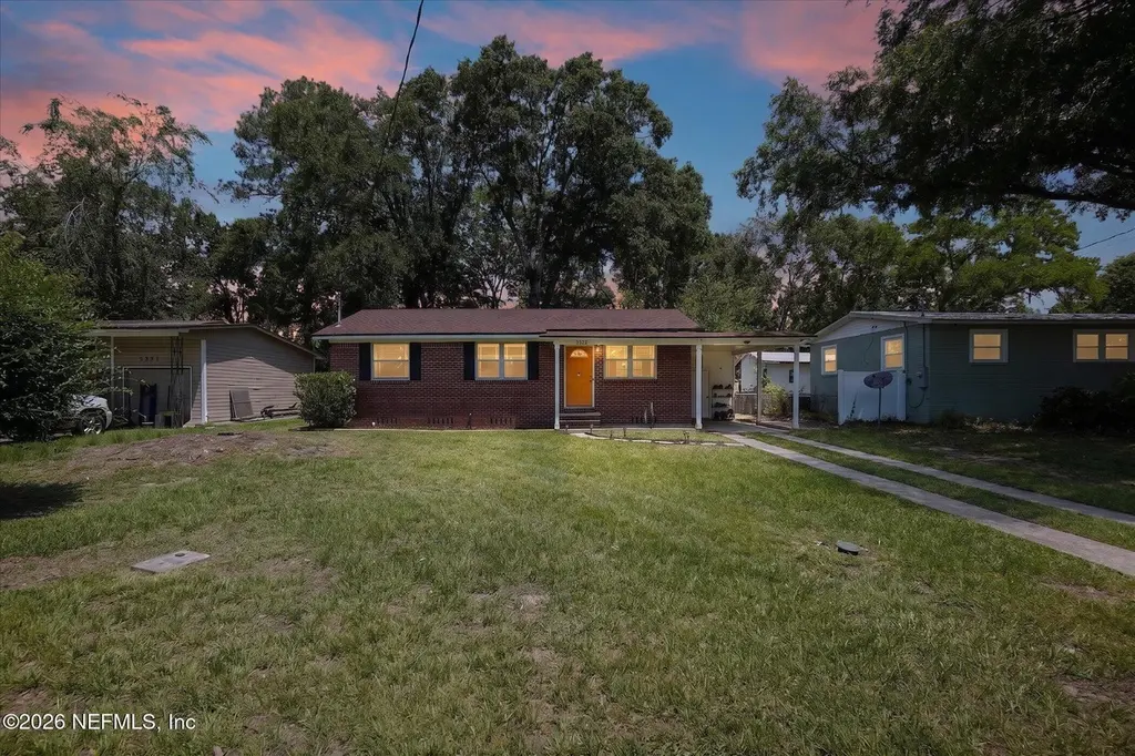 5323 Poppy Dr