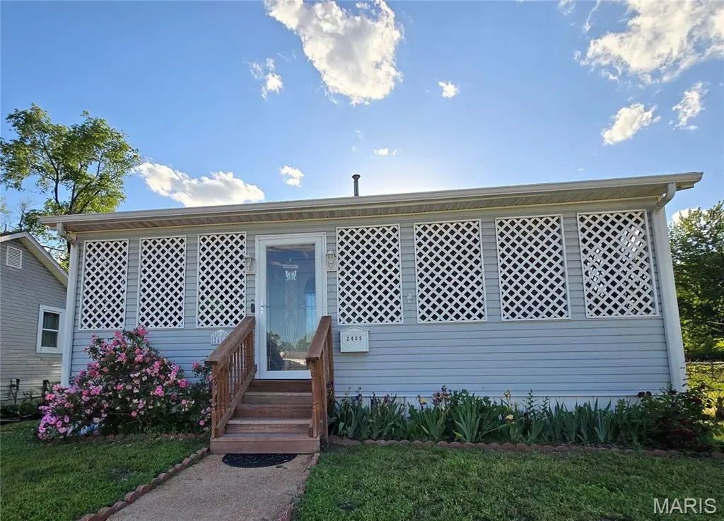 2409 Bryan Ave