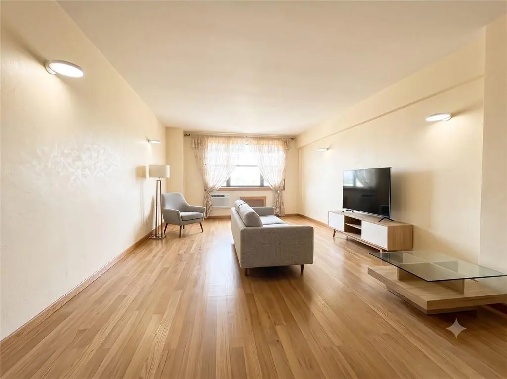 3090 Voorhies Ave Unit 5H