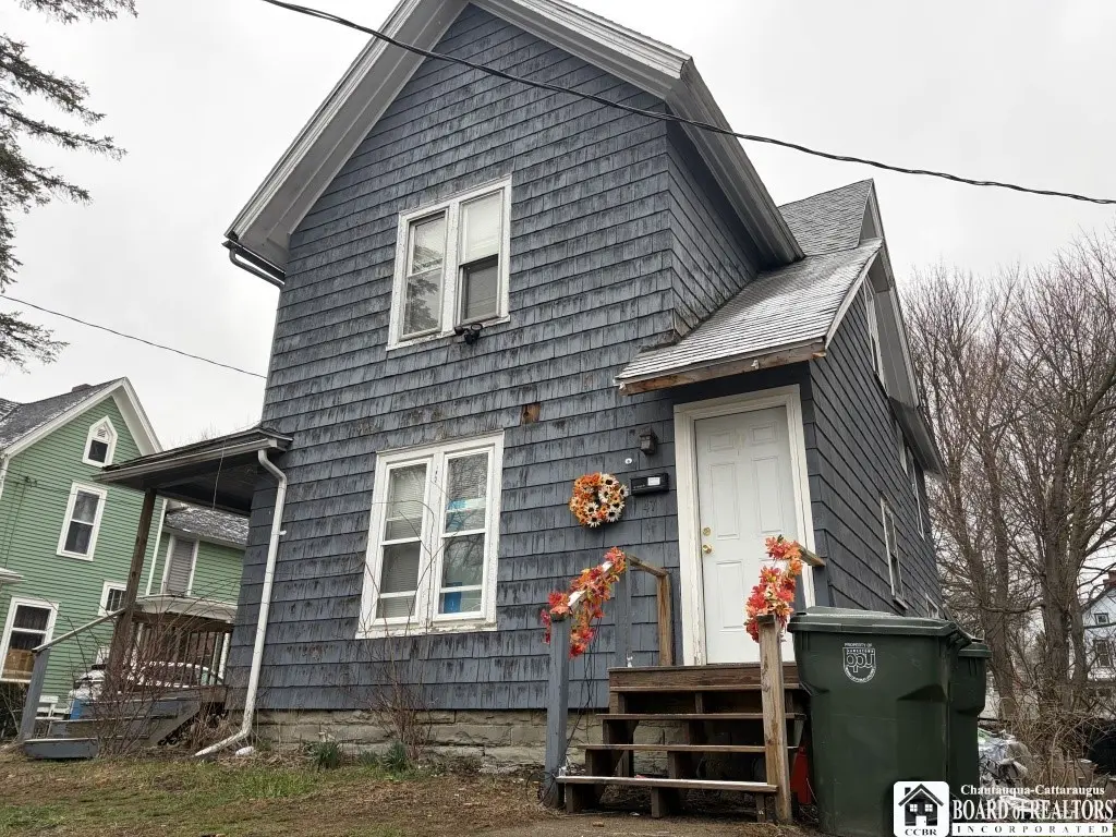 47 Falconer St