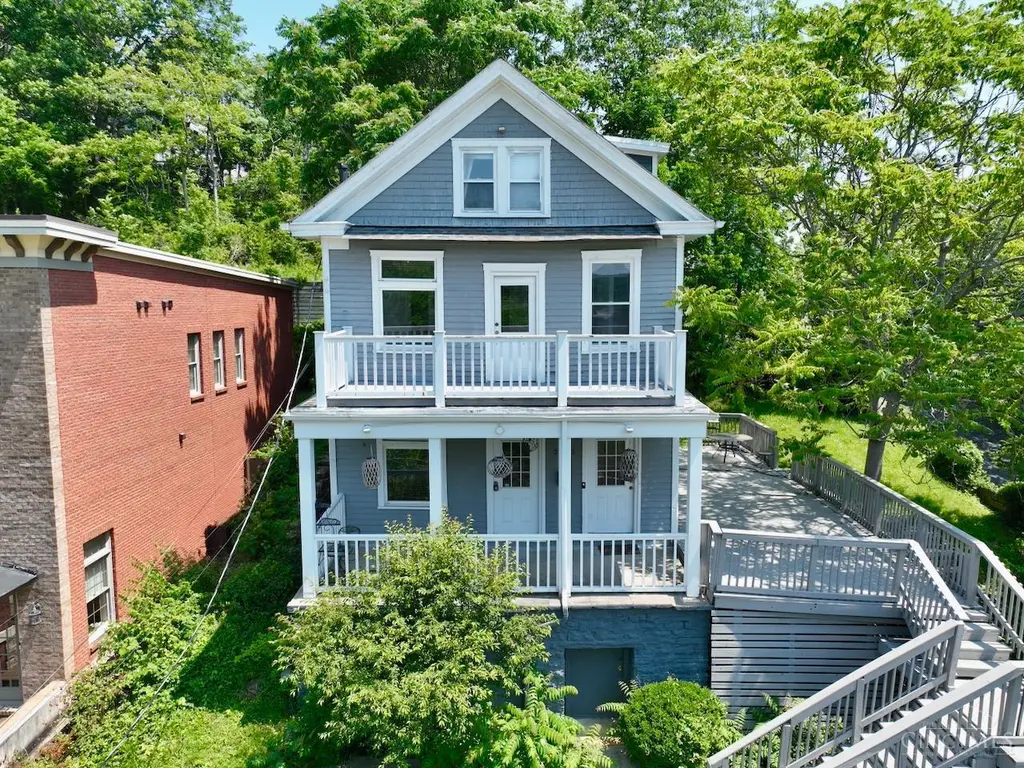 3446 Golden Ave