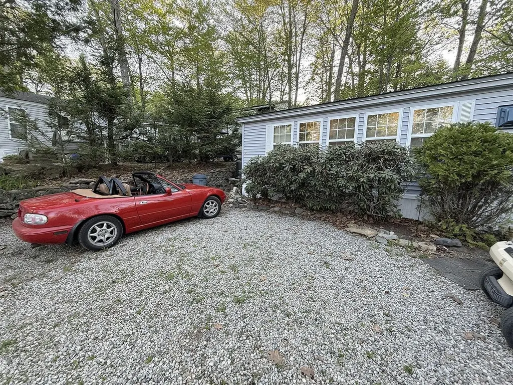 321 Yona Dr