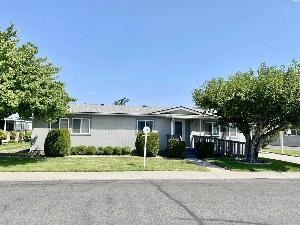 312 S Columbia Center Blvd Unit 74 Blvd #74