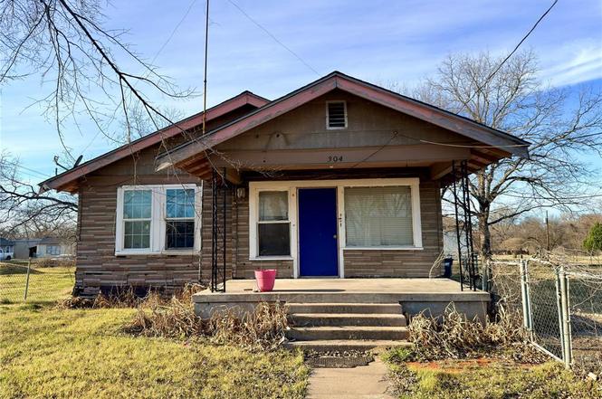 304 E 1st Ave