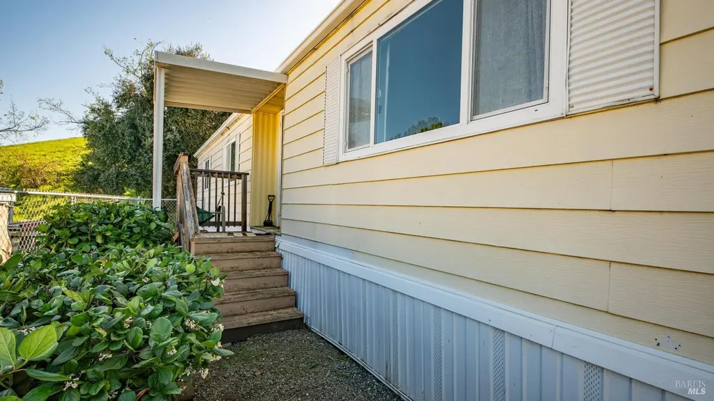 45 Goya Dr