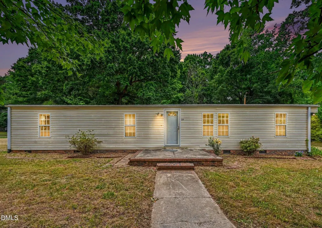 225 Greenestead Dr