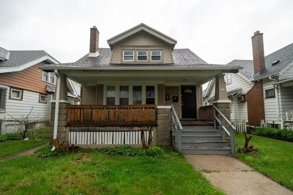 2925 N 38th St Unit 2925A
