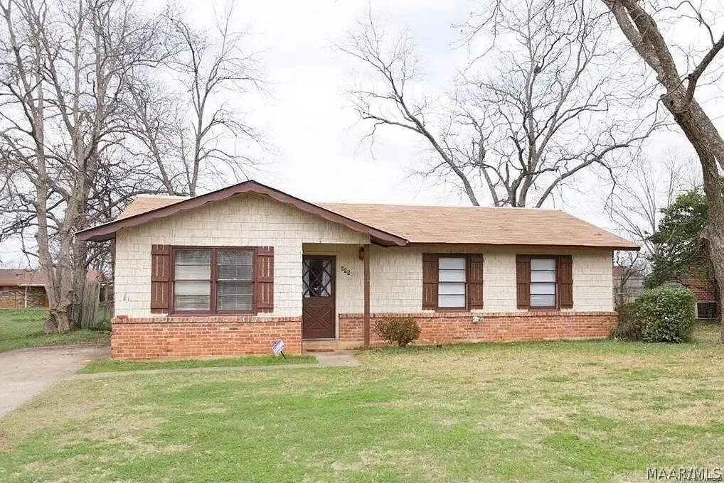 645 Groveland Dr