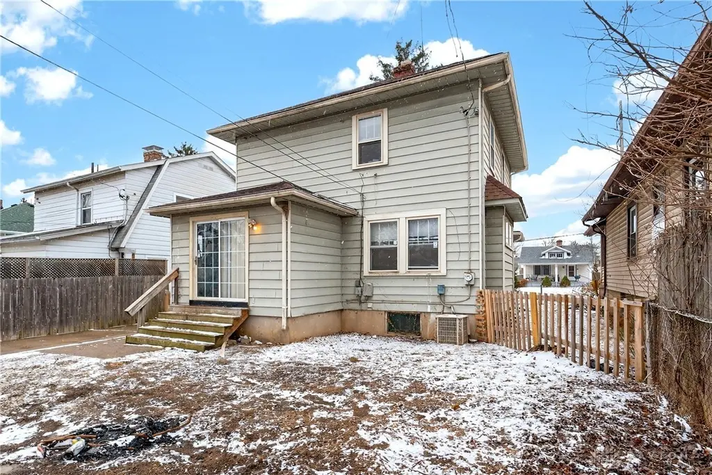 53 E Siebenthaler Ave