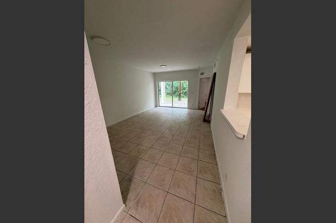 1161 Golden Lakes Blvd #1311