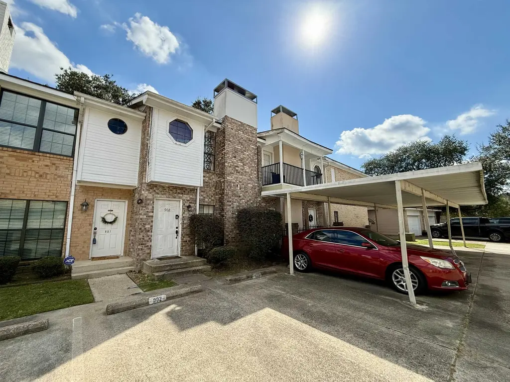 1620 Wellington Place, Unit 902 Pl