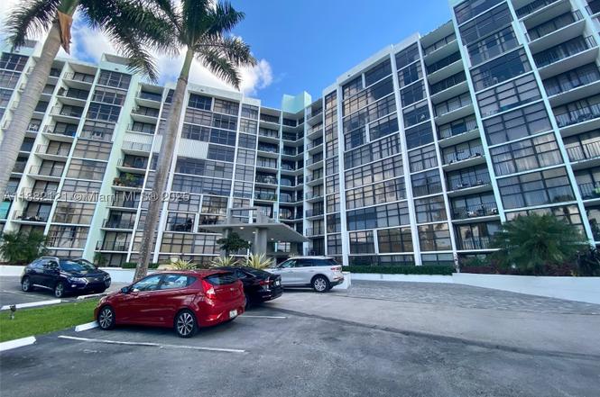 200 Leslie Dr #228