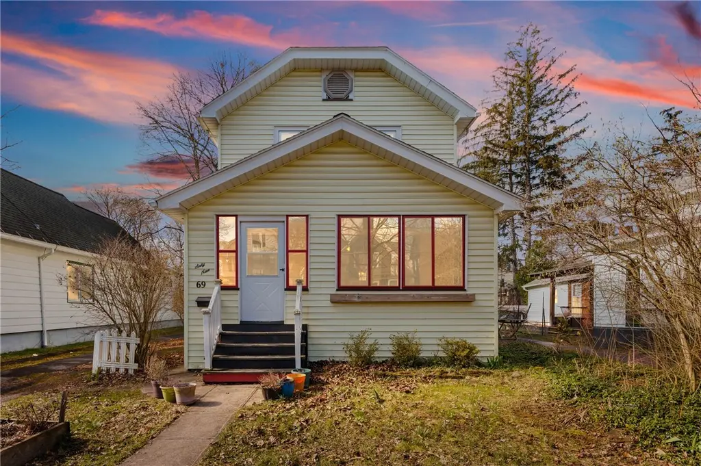 69 Benton St