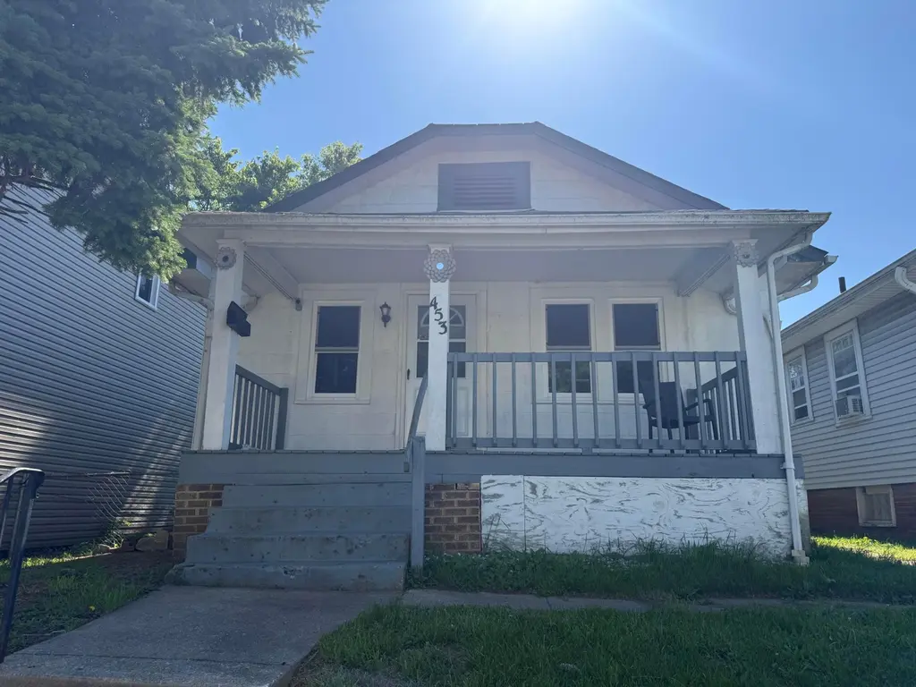 453 Catherine St