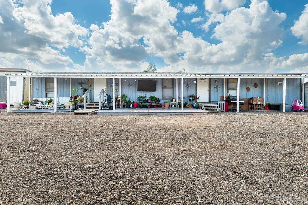 7208 Puffin St
