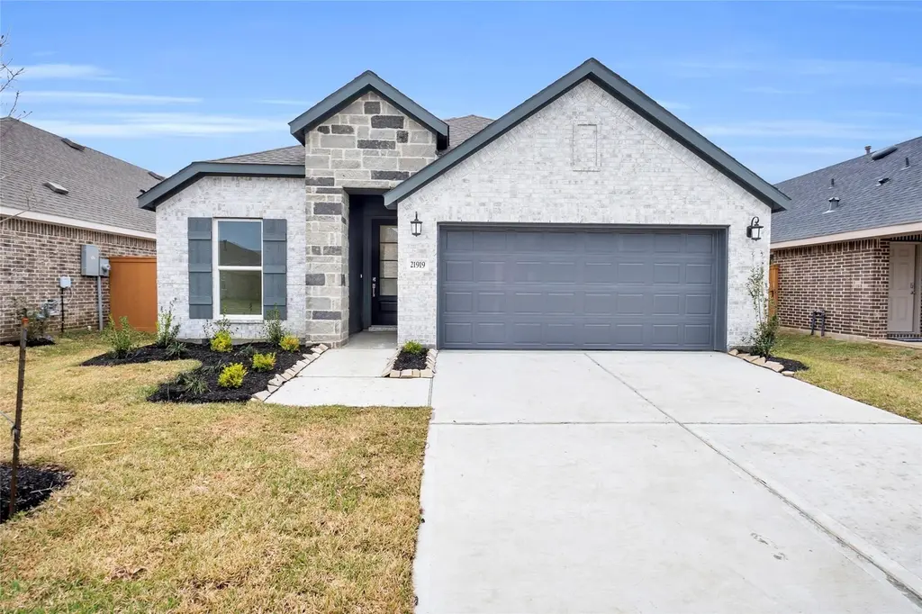 27618 Spearmint Ridge Dr