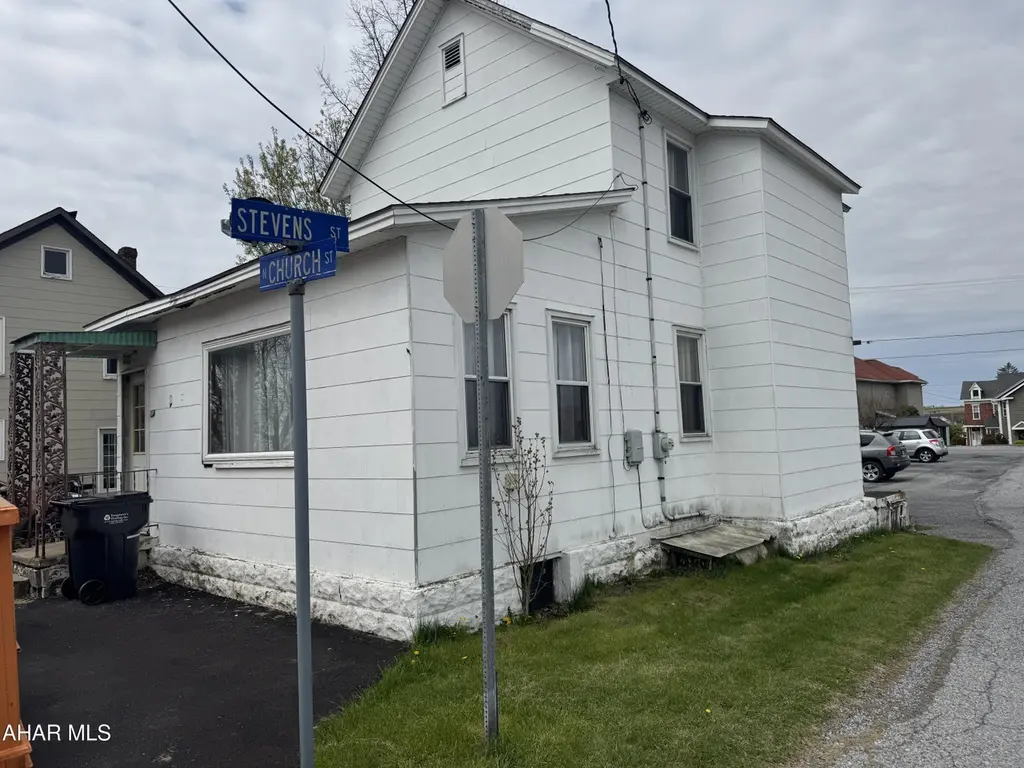 108 N Church St
