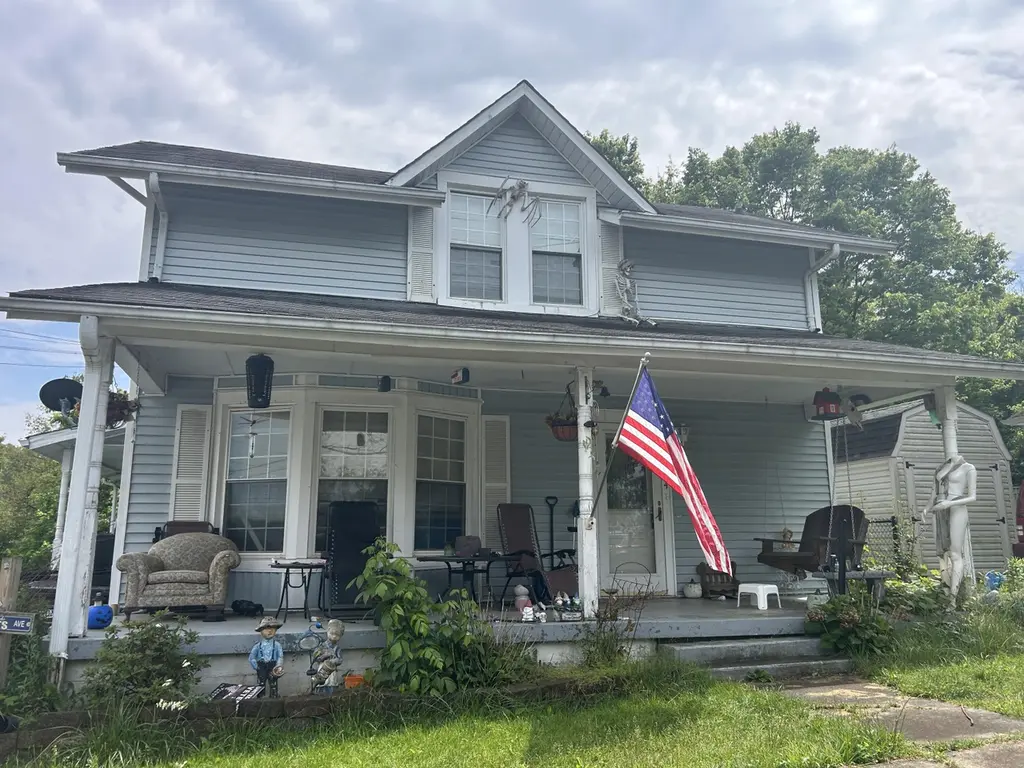 214 Cunningham St