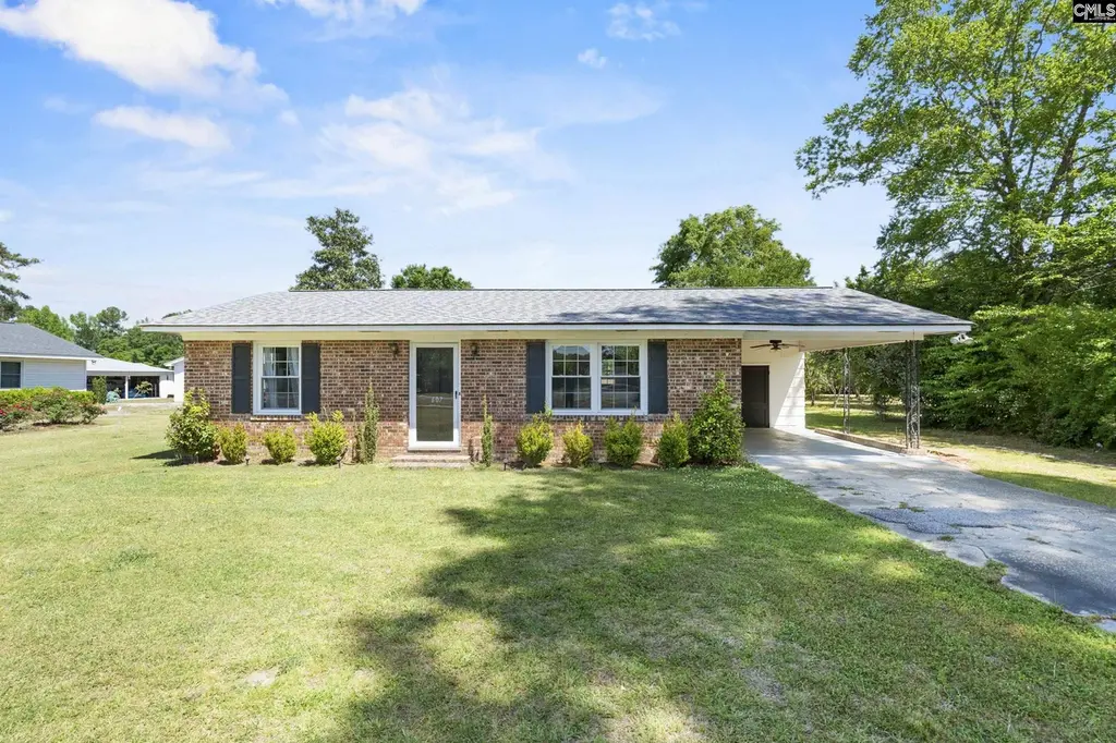 607 E Hampton