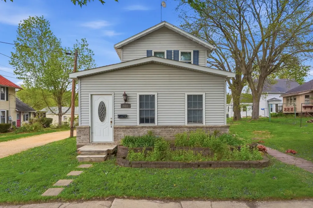 381 Sherwood Ave