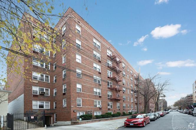 3520 Tryon Ave #405