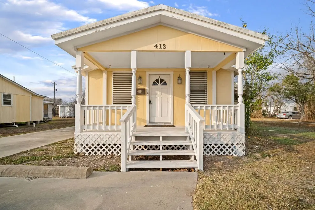 413 E Fulton