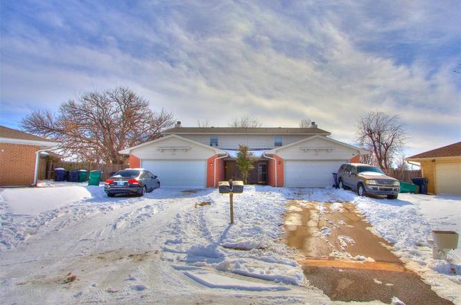 6916 Woodlake Dr