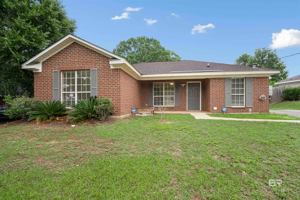 1558 Homestead Dr