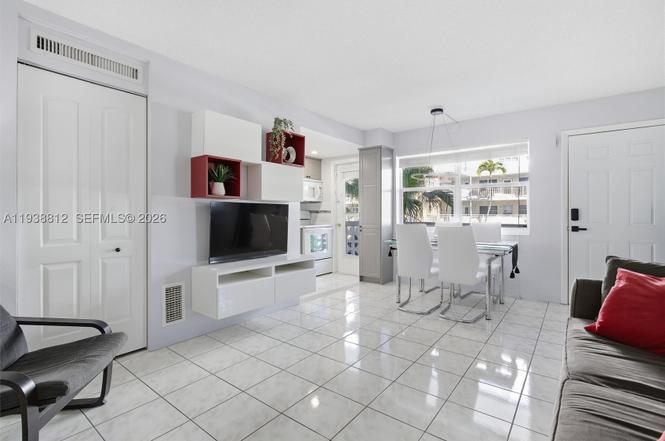 3133 S Ocean Dr #218