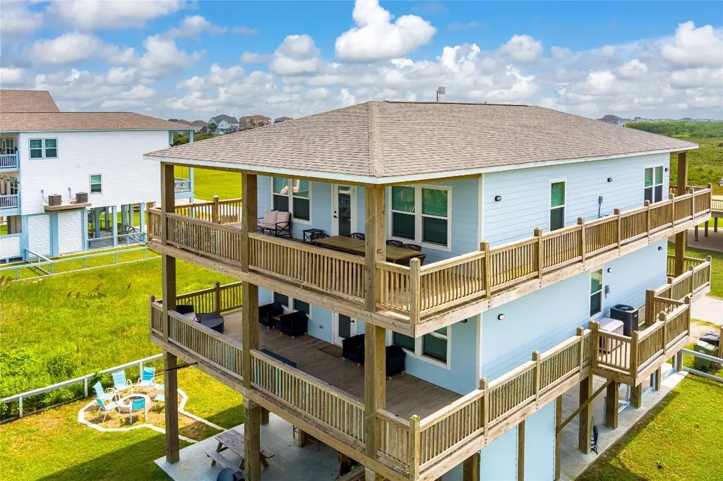 924 Melody Ln