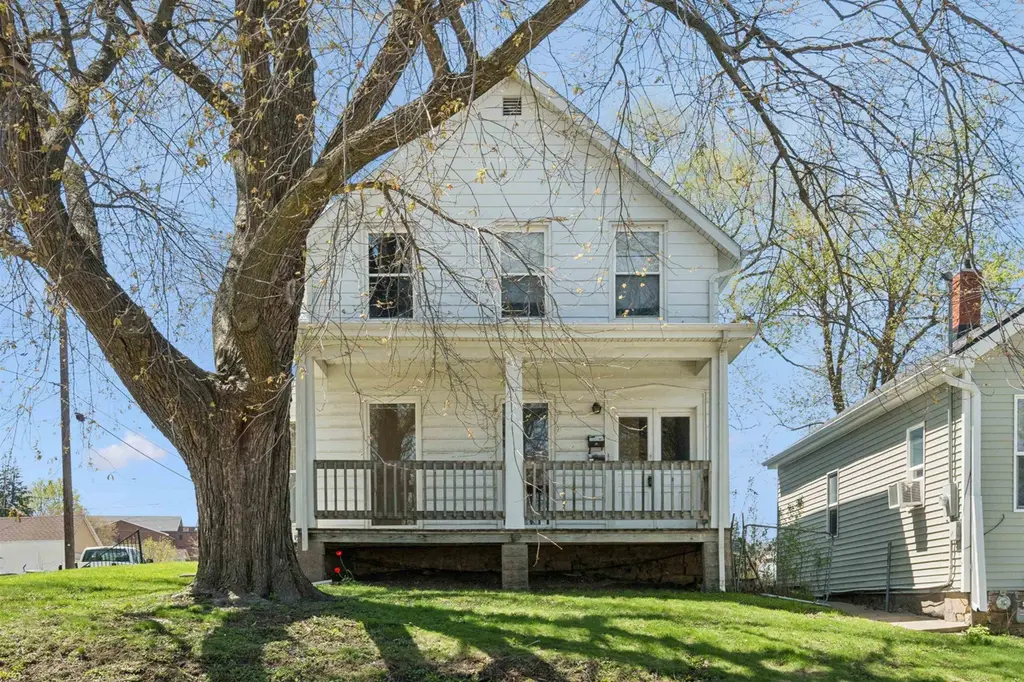 1251 Walnut St